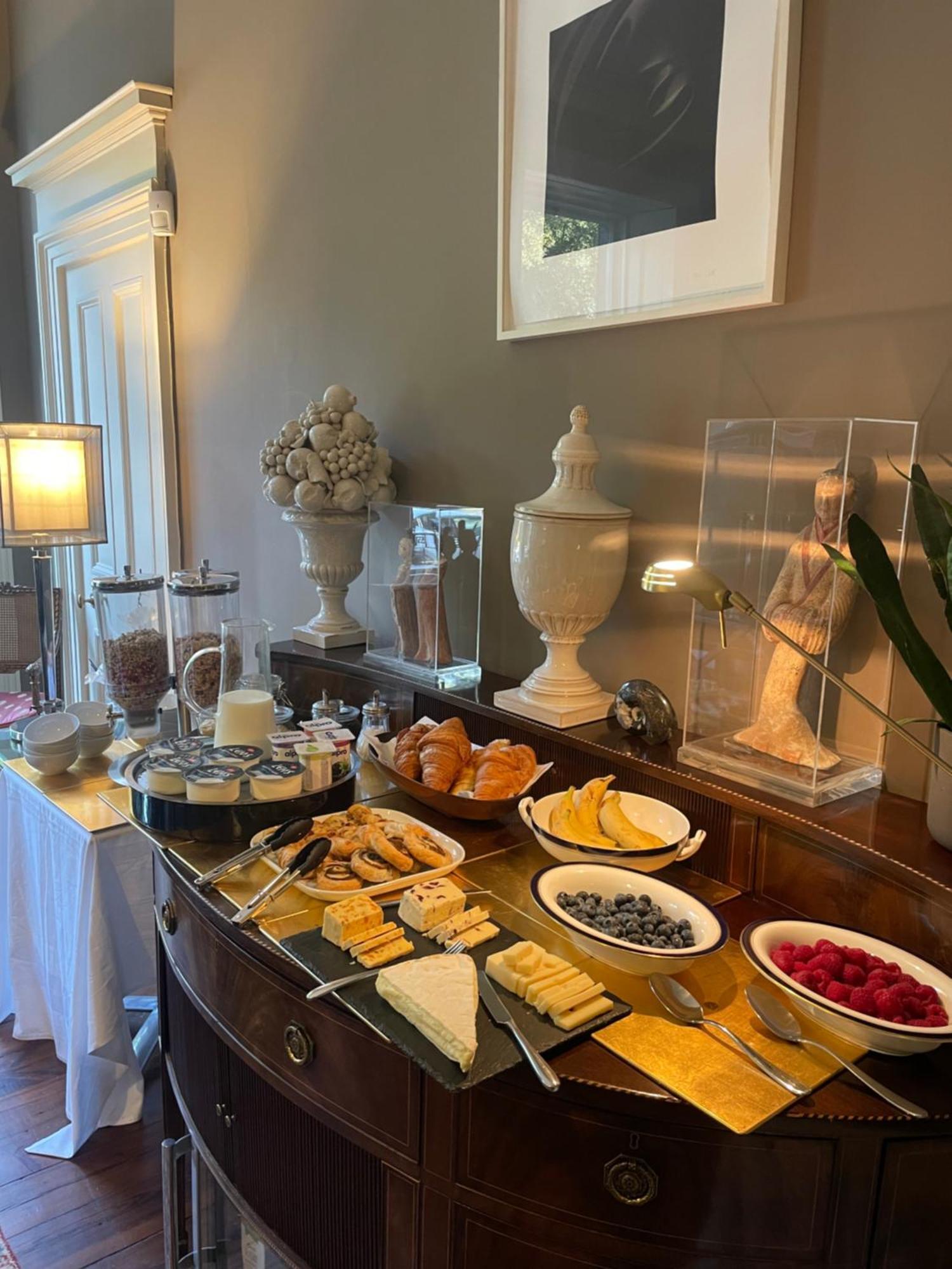Six Brunton Place Guest House エディンバラ エクステリア 写真