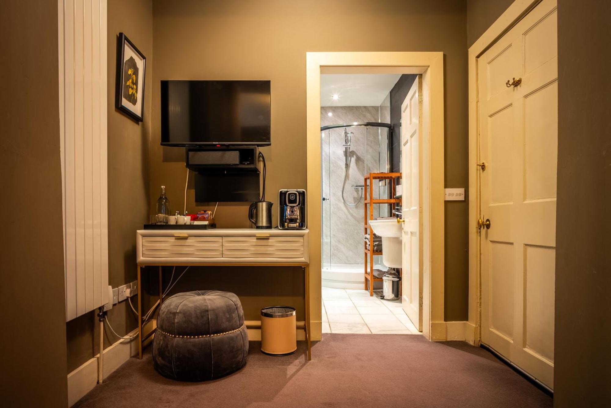 Six Brunton Place Guest House エディンバラ エクステリア 写真