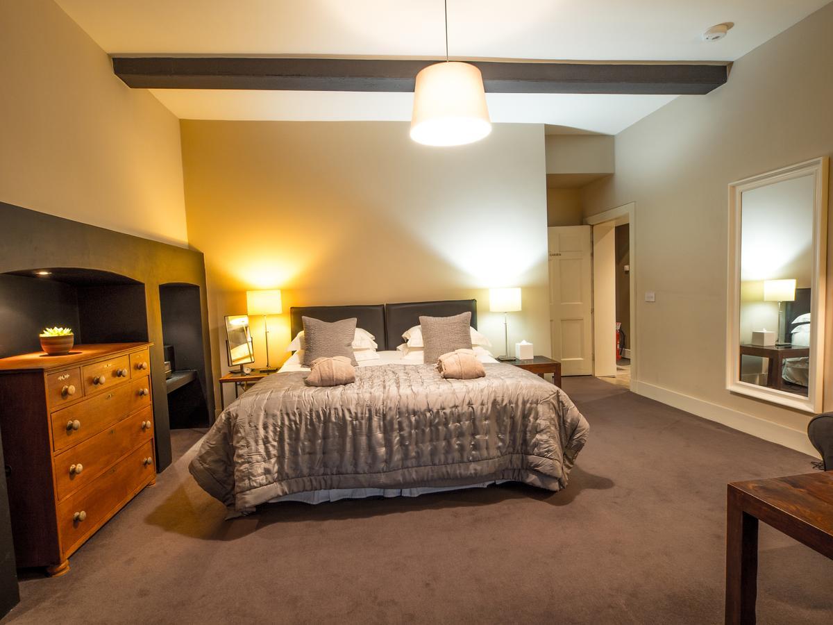 Six Brunton Place Guest House エディンバラ エクステリア 写真