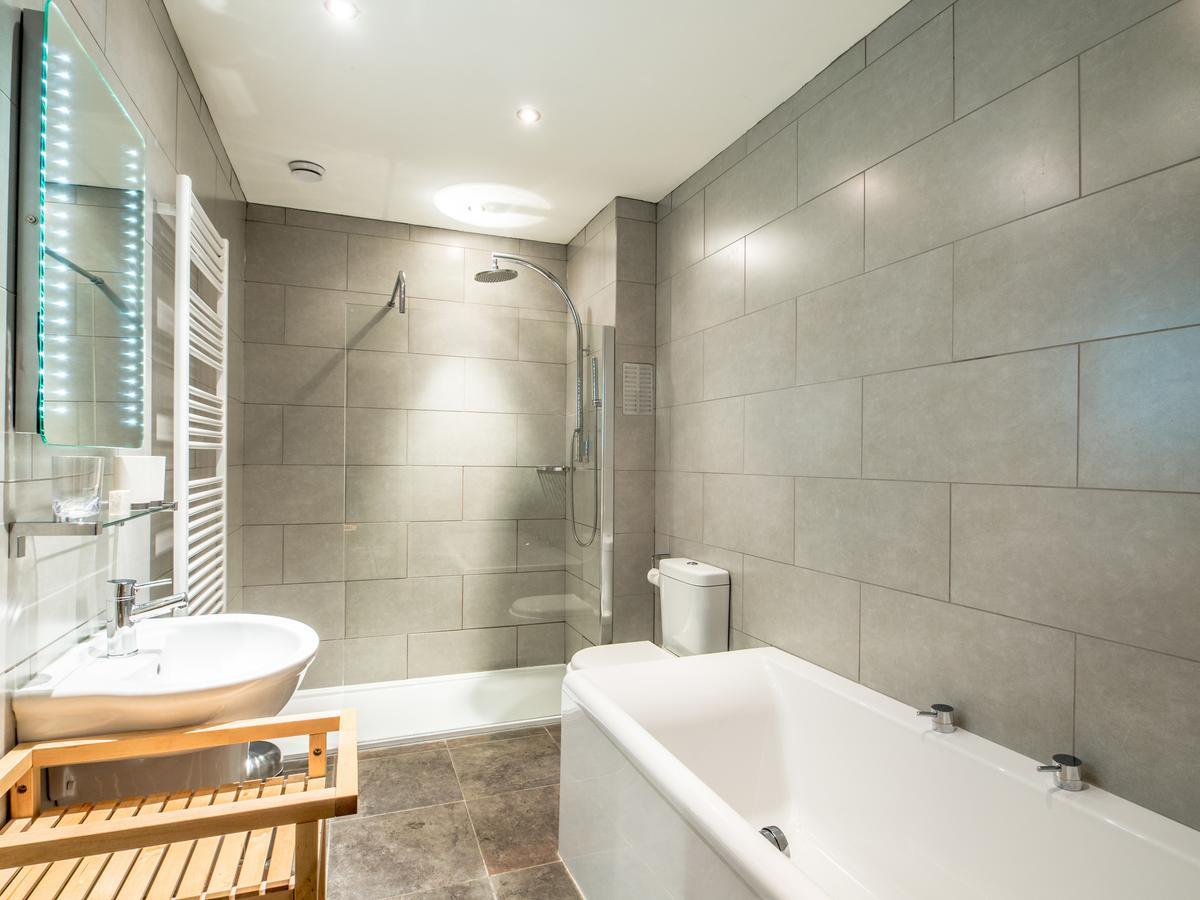 Six Brunton Place Guest House エディンバラ エクステリア 写真
